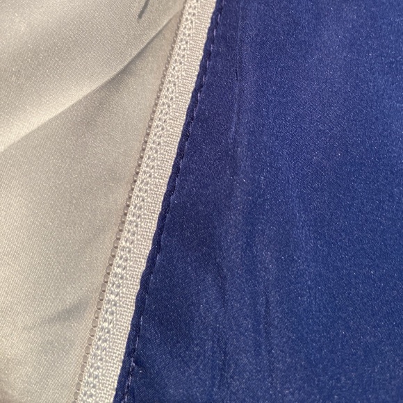 Reversible puffy vest. Light grey/blue - Picture 4 of 4